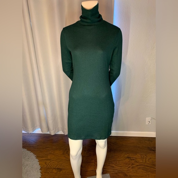 Dark green tight fitting turtleneck dress large size fits like medium - Picture 1 of 2